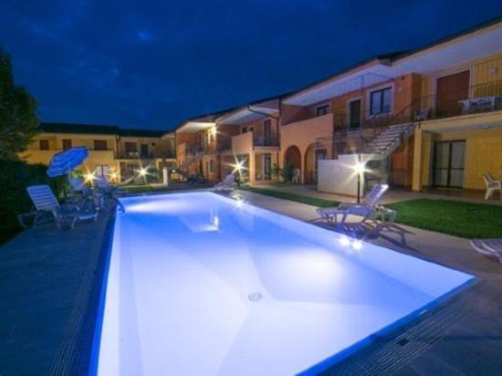 Vida Loca Apartments La Meridiana ペスキエーラ・デル・ガルダ エクステリア 写真