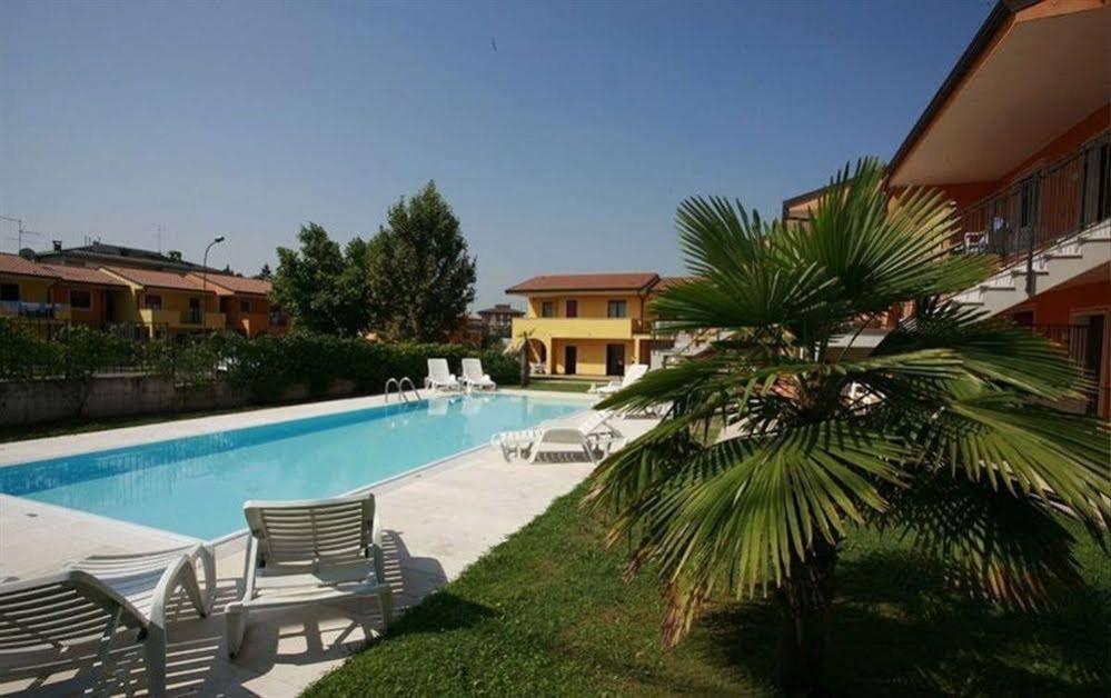 Vida Loca Apartments La Meridiana ペスキエーラ・デル・ガルダ エクステリア 写真